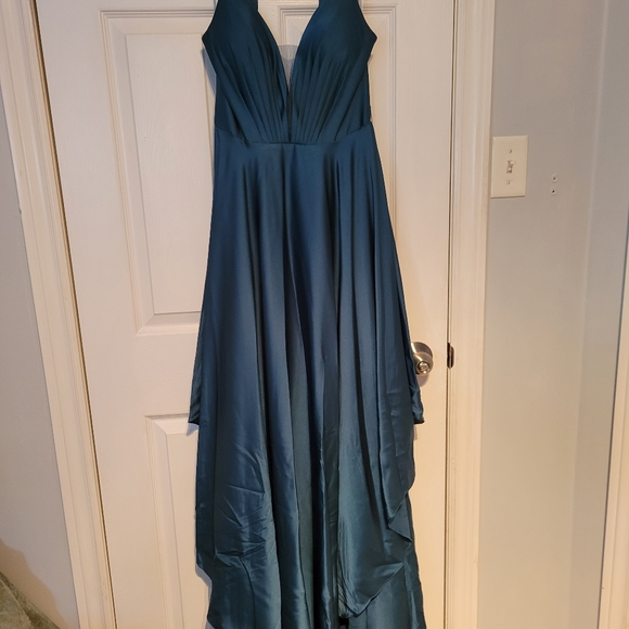 Alyce Paris Prom/Bridesmaid Dress - Picture 1 of 8
